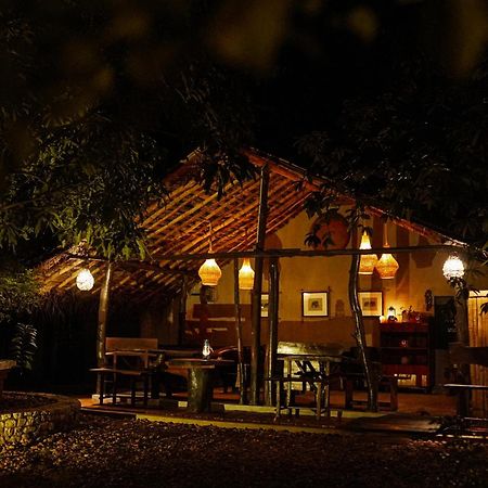 אודוואלאווה River Glamping By Gaga Bees מראה חיצוני תמונה