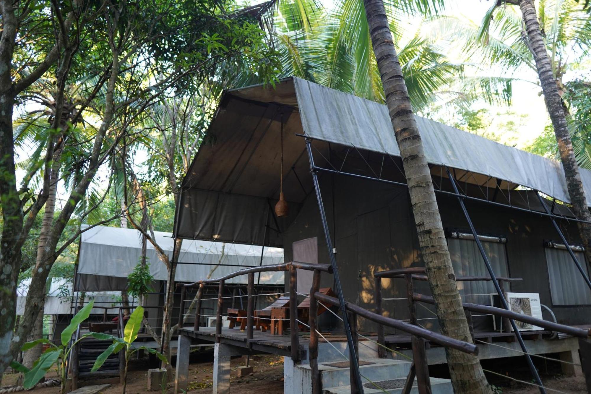 אודוואלאווה River Glamping By Gaga Bees מראה חיצוני תמונה