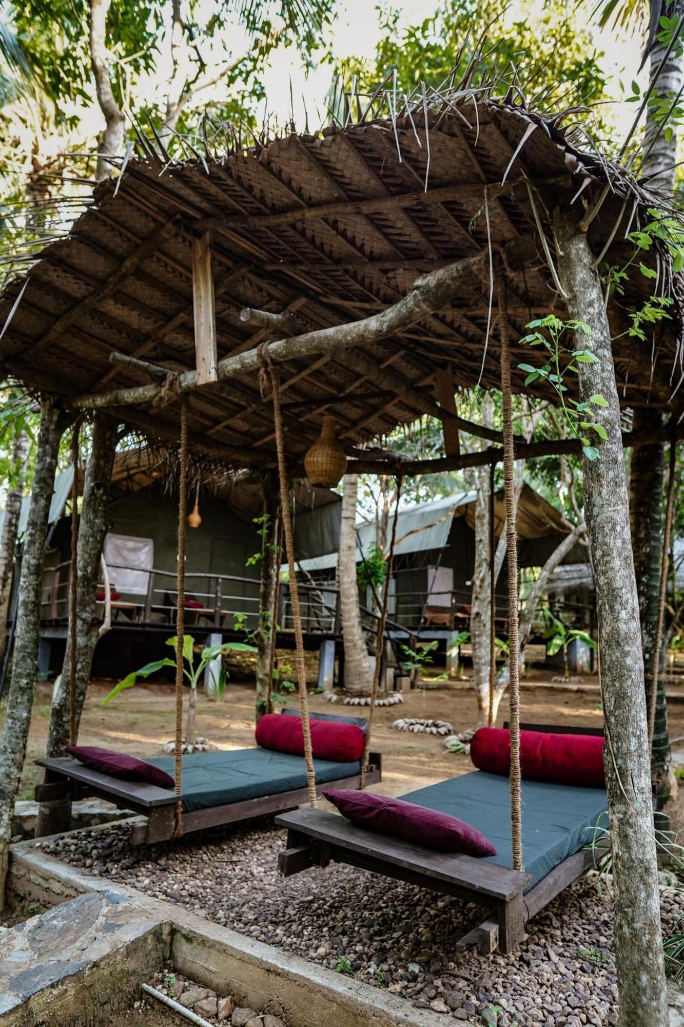 אודוואלאווה River Glamping By Gaga Bees מראה חיצוני תמונה
