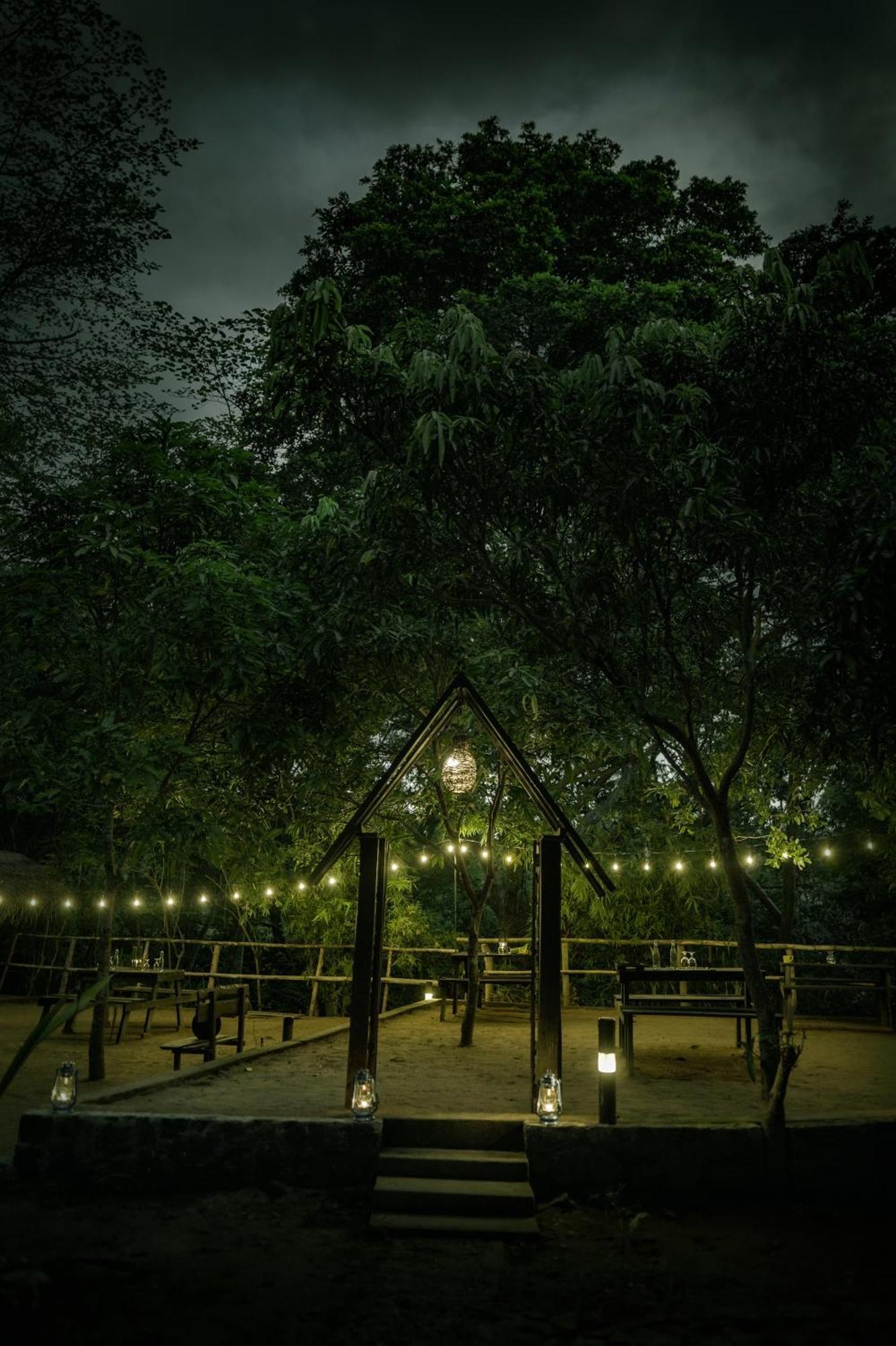 אודוואלאווה River Glamping By Gaga Bees מראה חיצוני תמונה