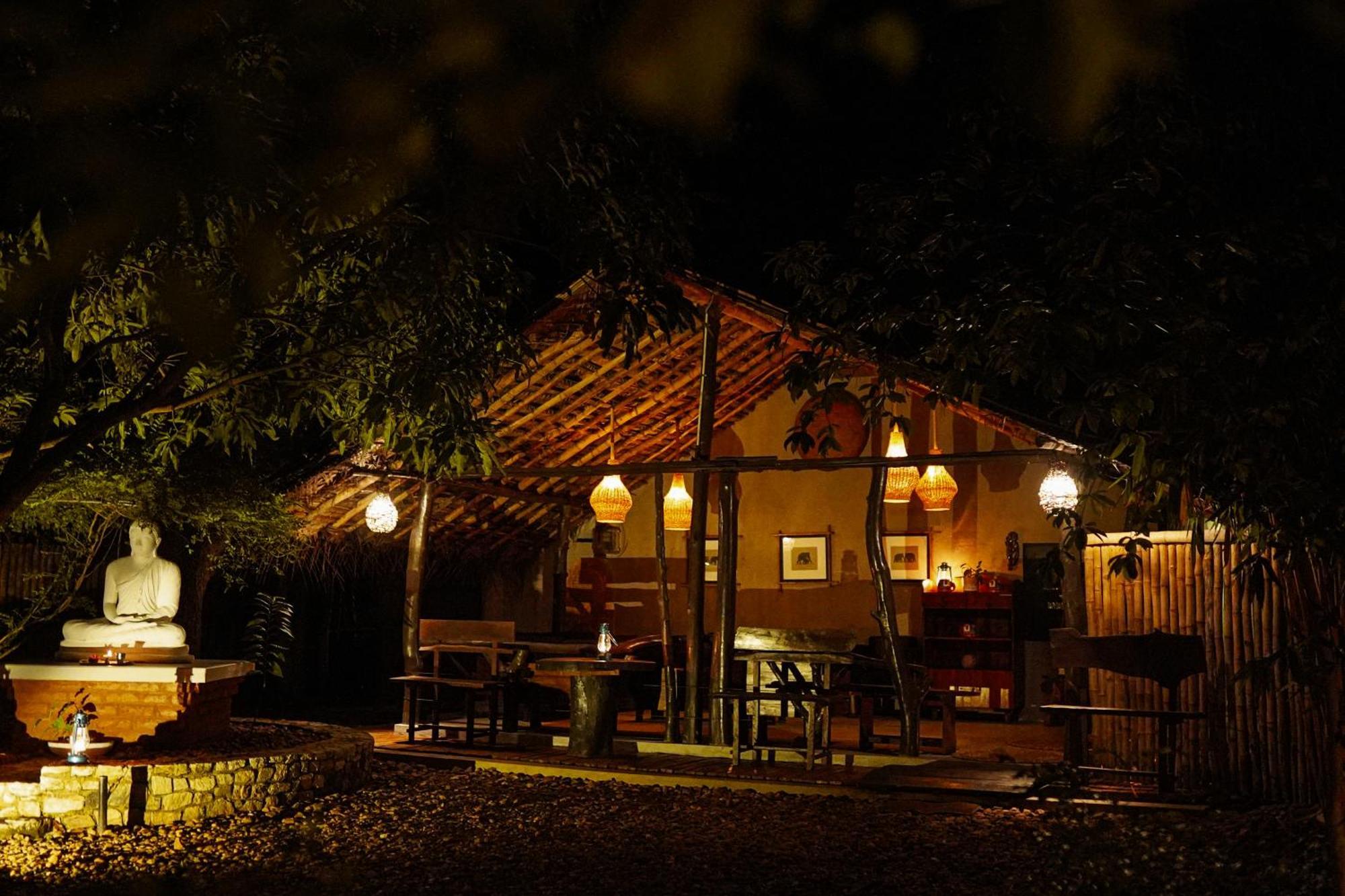 אודוואלאווה River Glamping By Gaga Bees מראה חיצוני תמונה