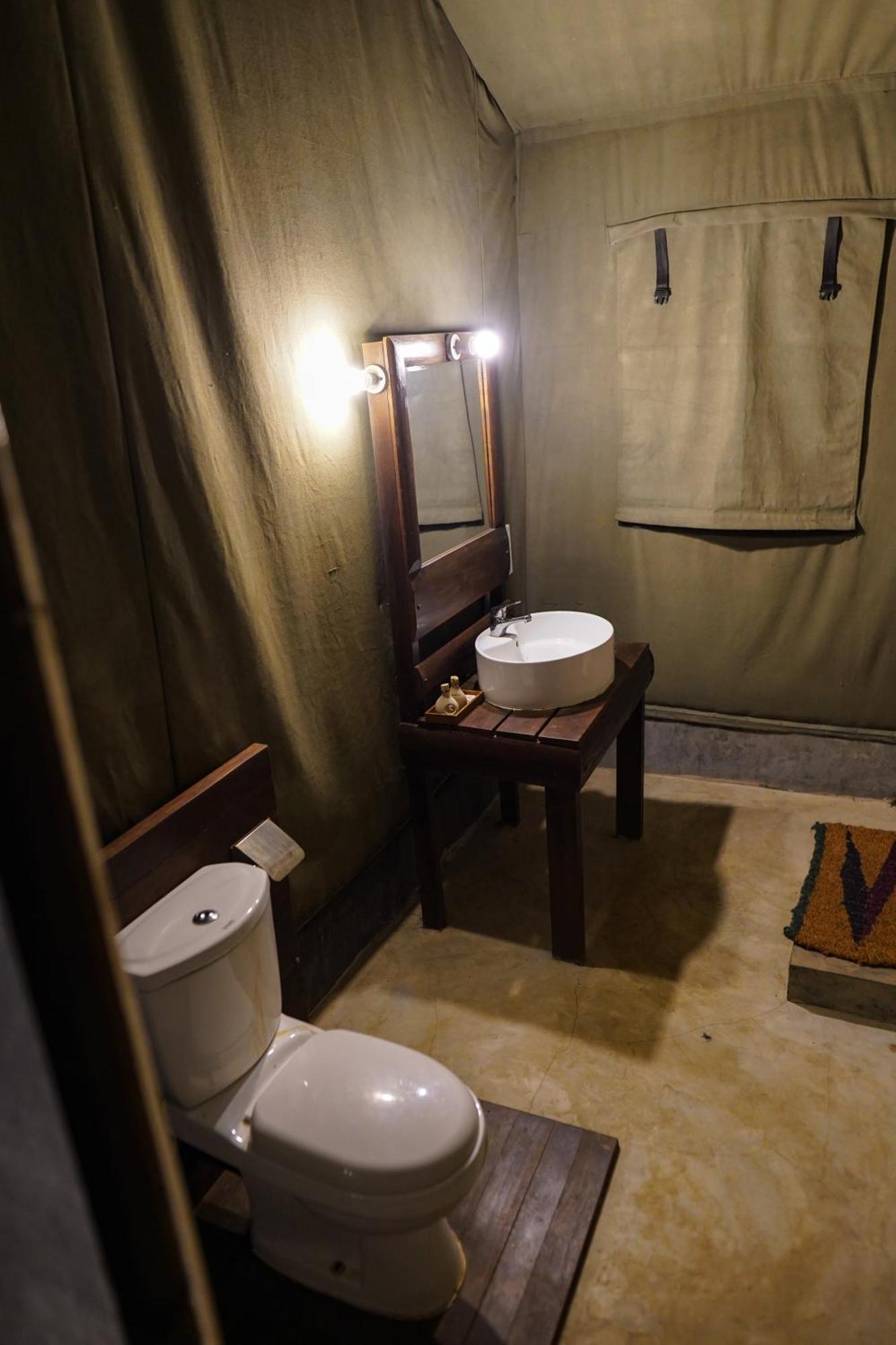 אודוואלאווה River Glamping By Gaga Bees מראה חיצוני תמונה