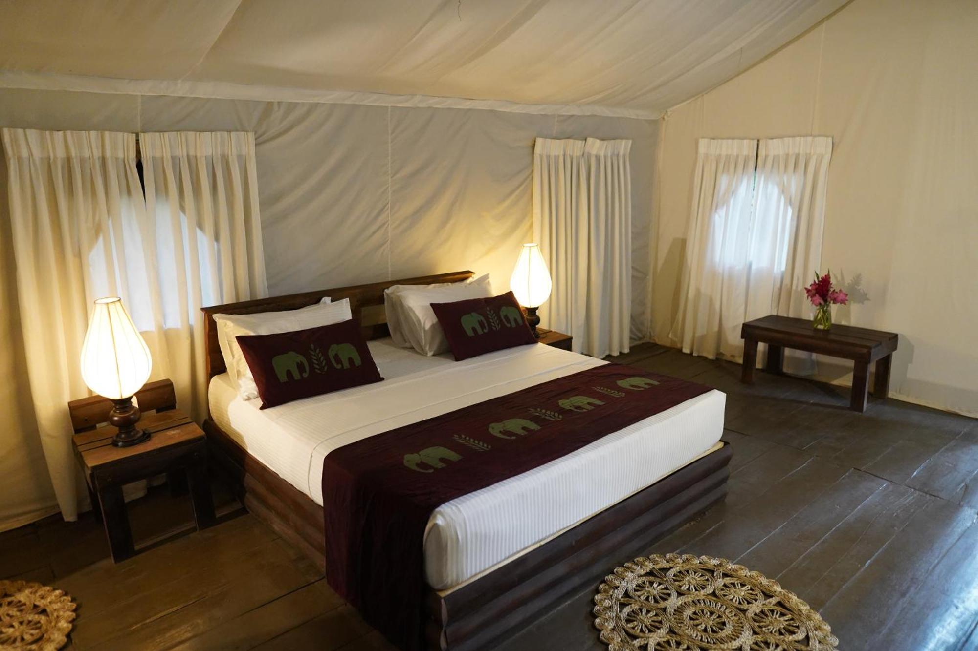אודוואלאווה River Glamping By Gaga Bees מראה חיצוני תמונה