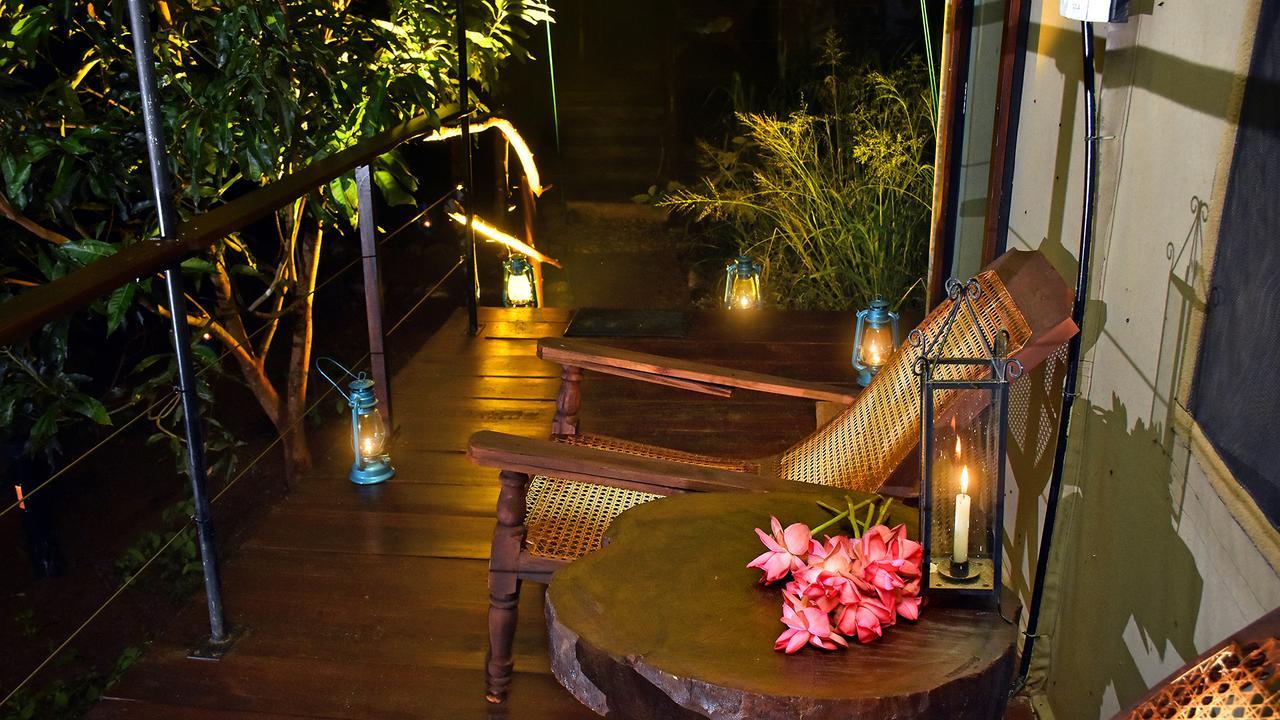 אודוואלאווה River Glamping By Gaga Bees מראה חיצוני תמונה